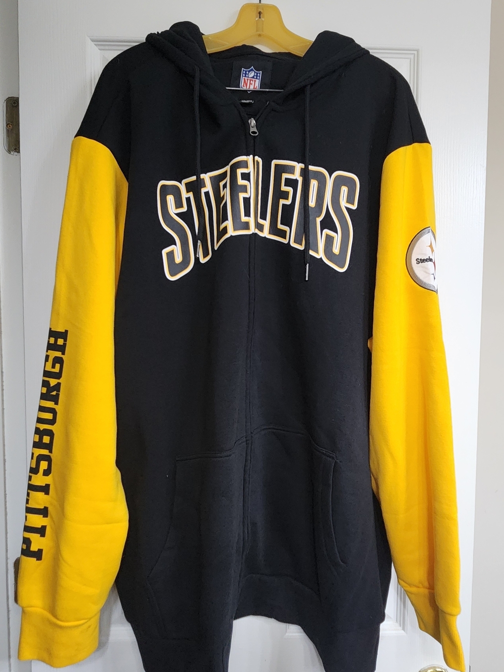 Pittsburgh Steelers Black & Yellow Full-Zip Hoodie